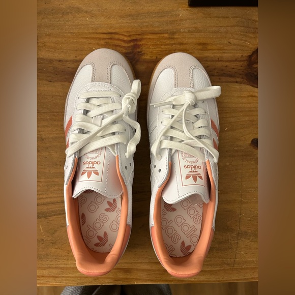 Adidas sambas women’s 7.5 new in box - Picture 4 of 5